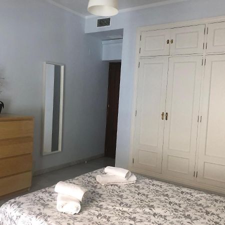 Santa Ana - Palacio Del Infantado إشبيلية المظهر الخارجي الصورة