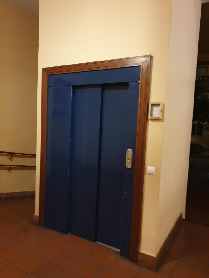 Santa Ana - Palacio Del Infantado إشبيلية المظهر الخارجي الصورة