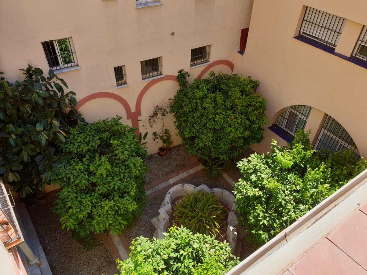 Santa Ana - Palacio Del Infantado إشبيلية المظهر الخارجي الصورة