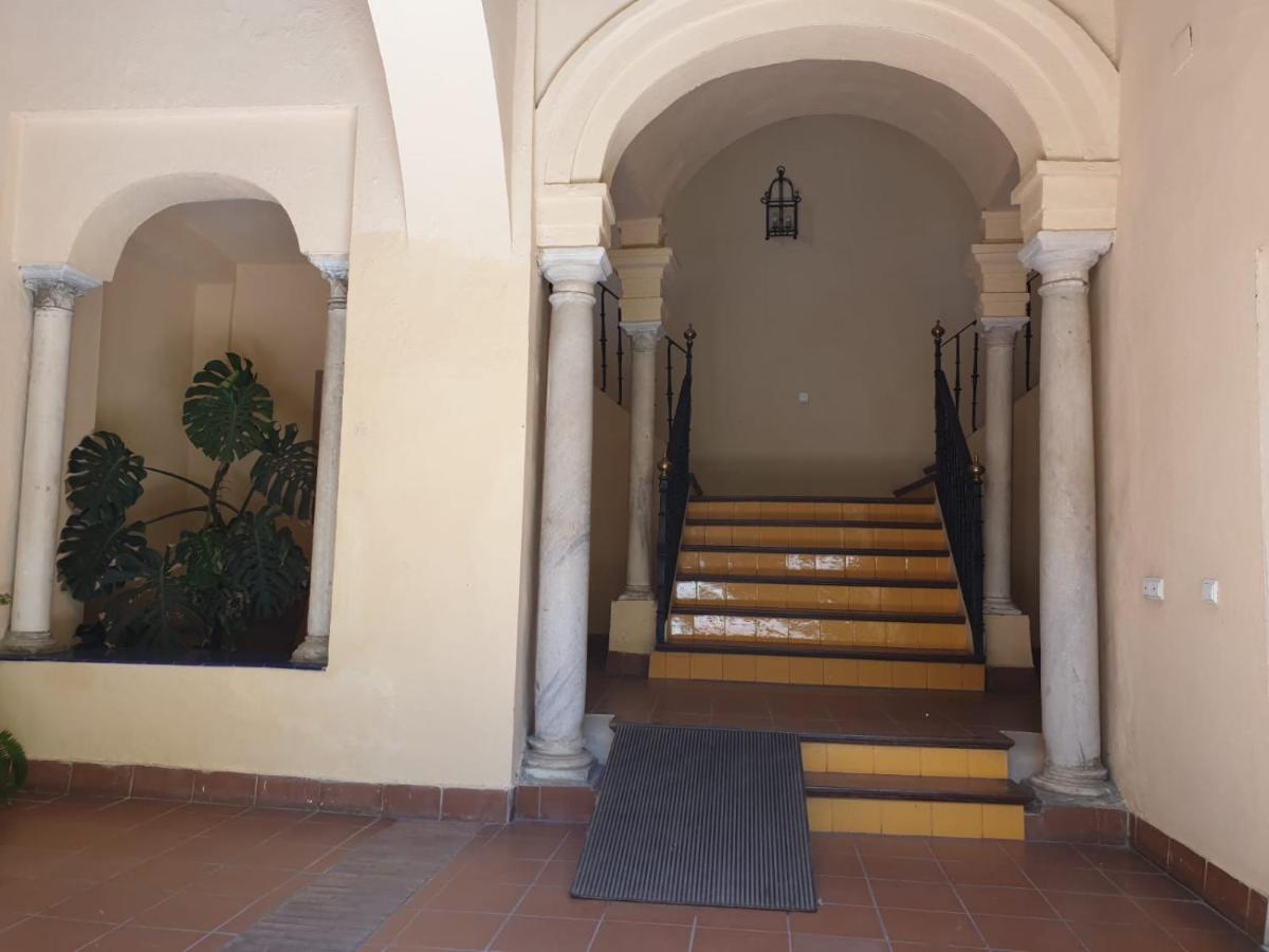 Santa Ana - Palacio Del Infantado إشبيلية المظهر الخارجي الصورة