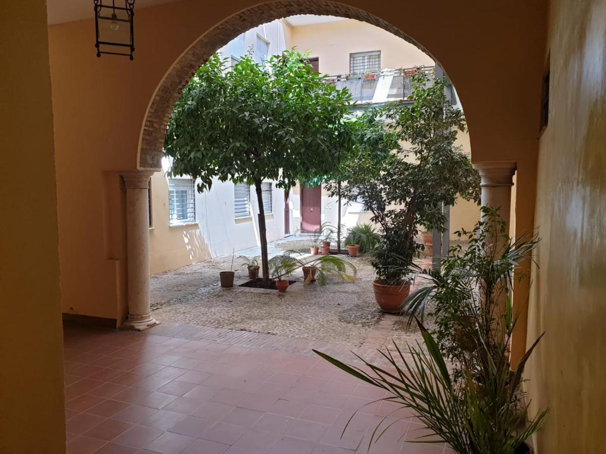 Santa Ana - Palacio Del Infantado إشبيلية المظهر الخارجي الصورة